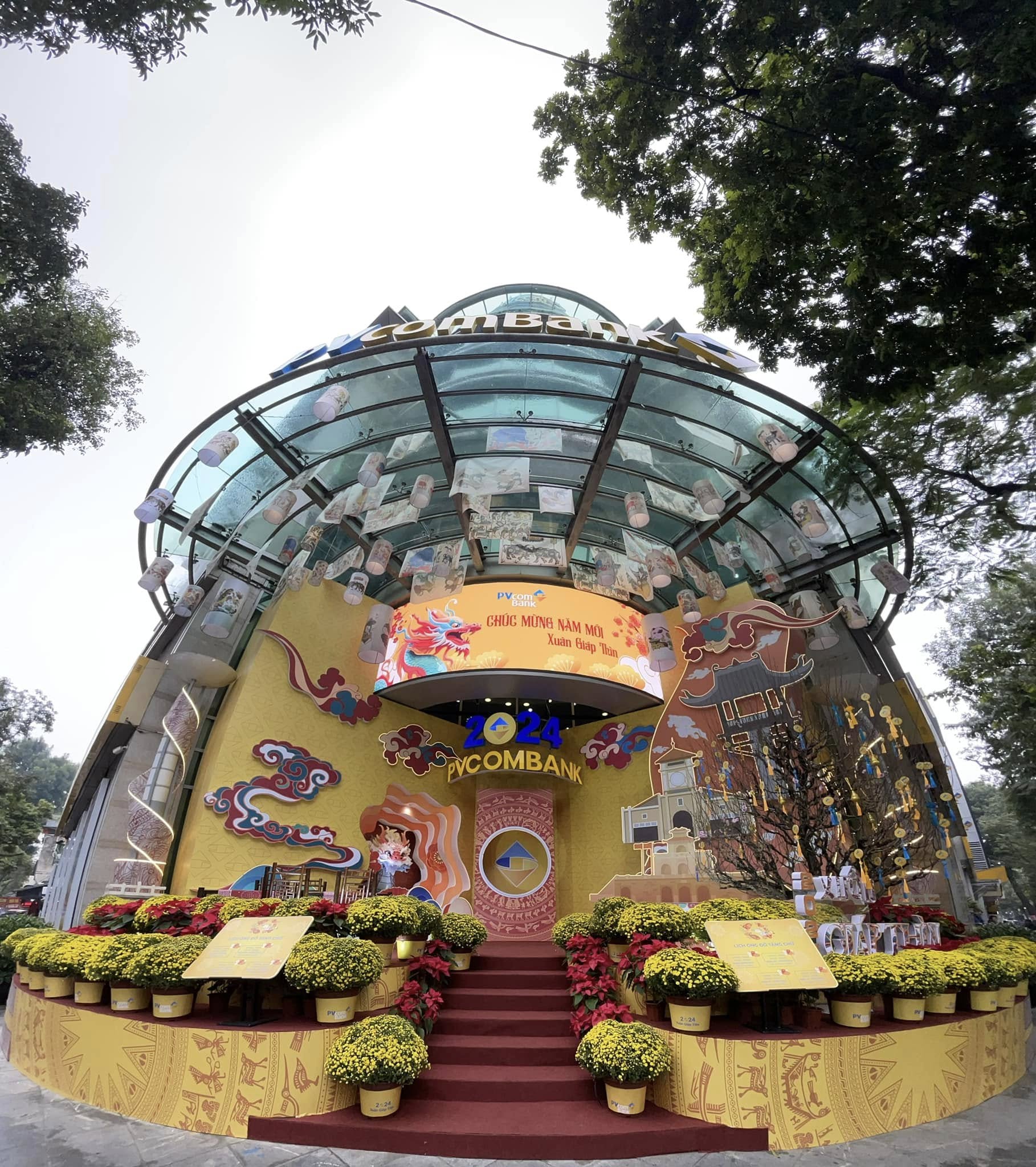 Decor Pvcombank Tết
