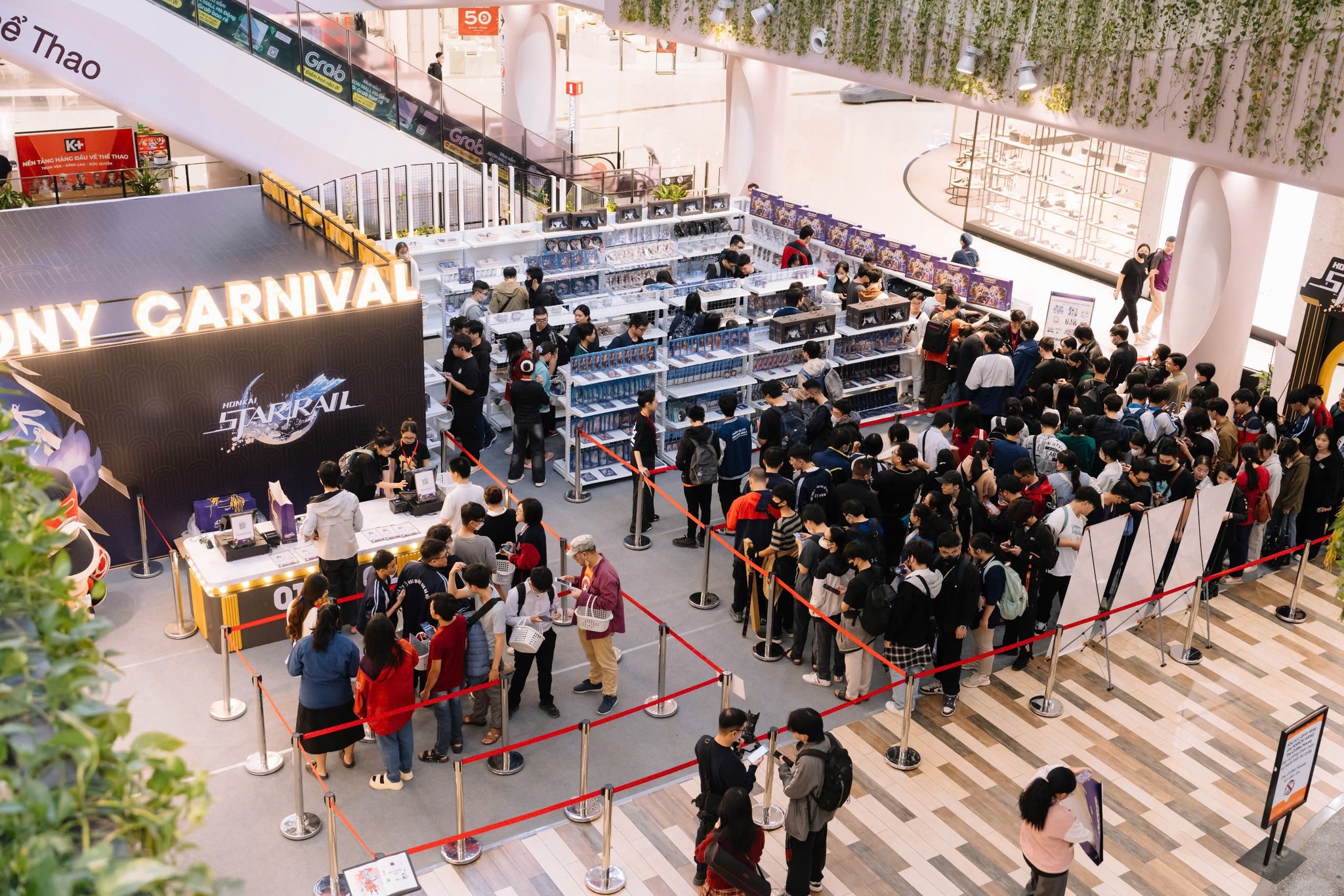 Người xếp hàng tham gia sự kiện