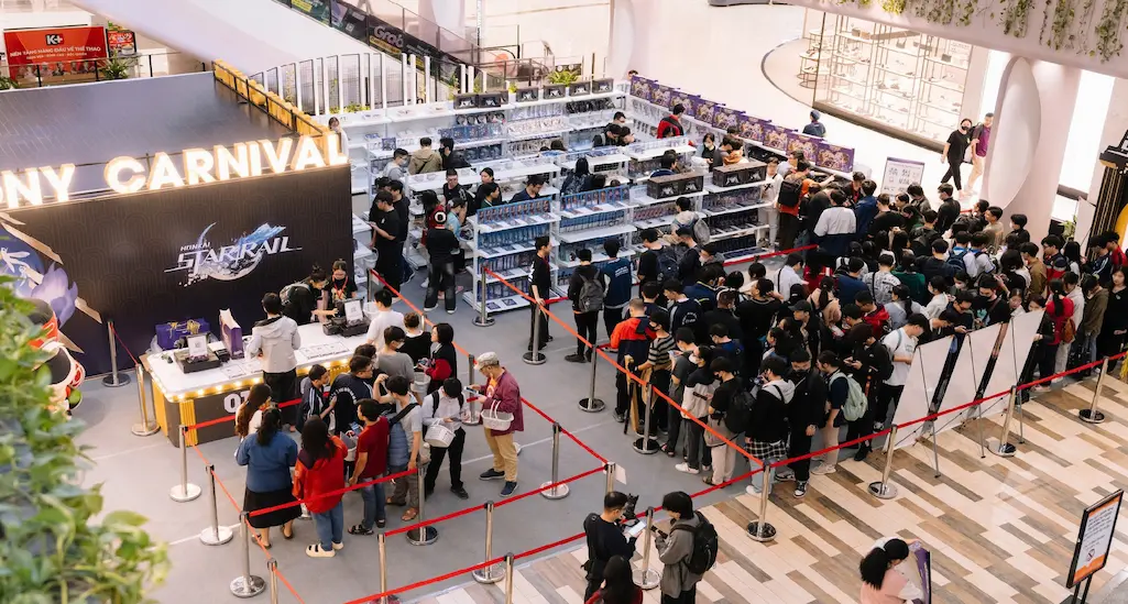 Người xếp hàng tham gia sự kiện